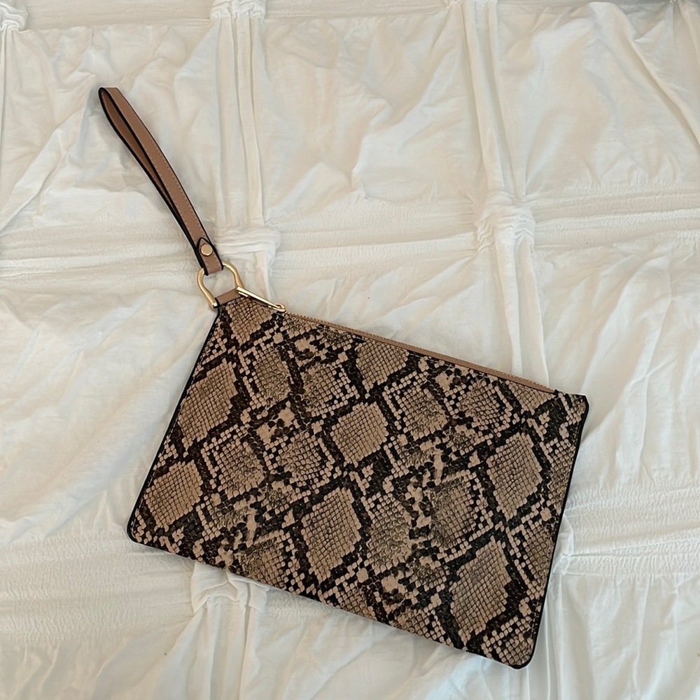 wristlet!